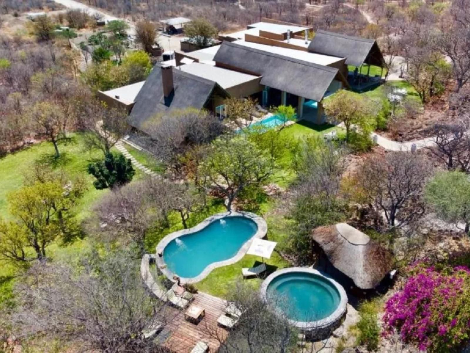 Toshari Lodge, Swimming Pool