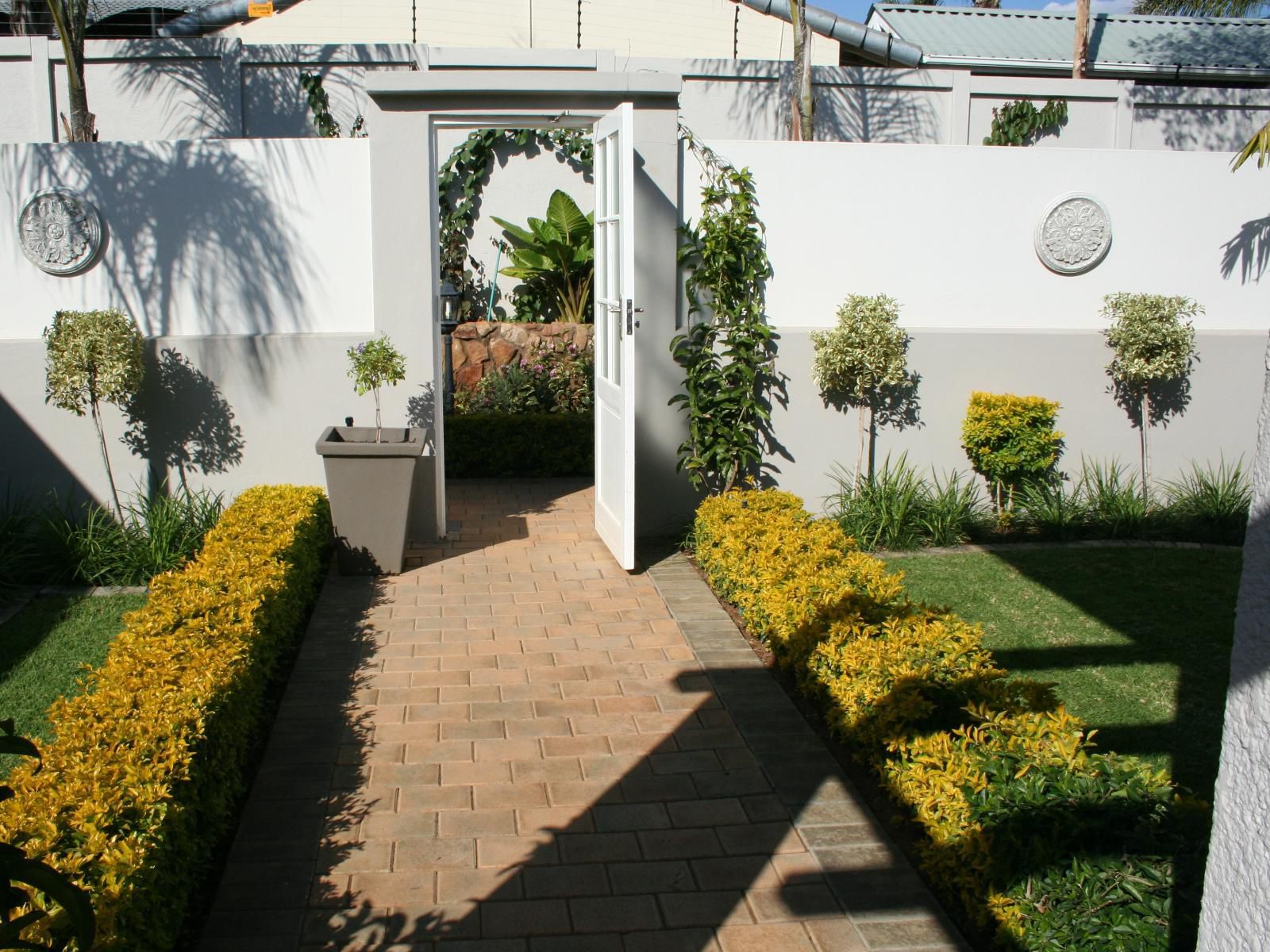 Touch Of Class Villas Baileys Muckleneuk Pretoria Tshwane Gauteng South Africa House, Building, Architecture, Plant, Nature, Garden
