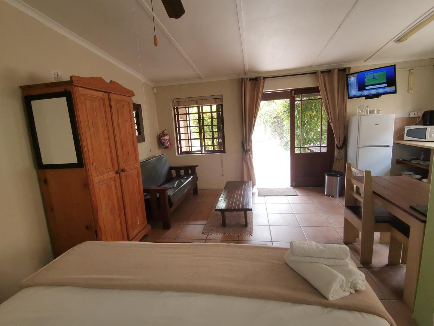 Double Room @ Tourist Lodge Gansbaai