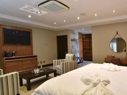 Executive Suites @ Tredenham Boutique Hotel