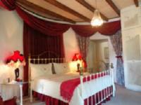 MOULIN ROUGE FAMILY SUITE @ Tree Tops And Treats Guest House