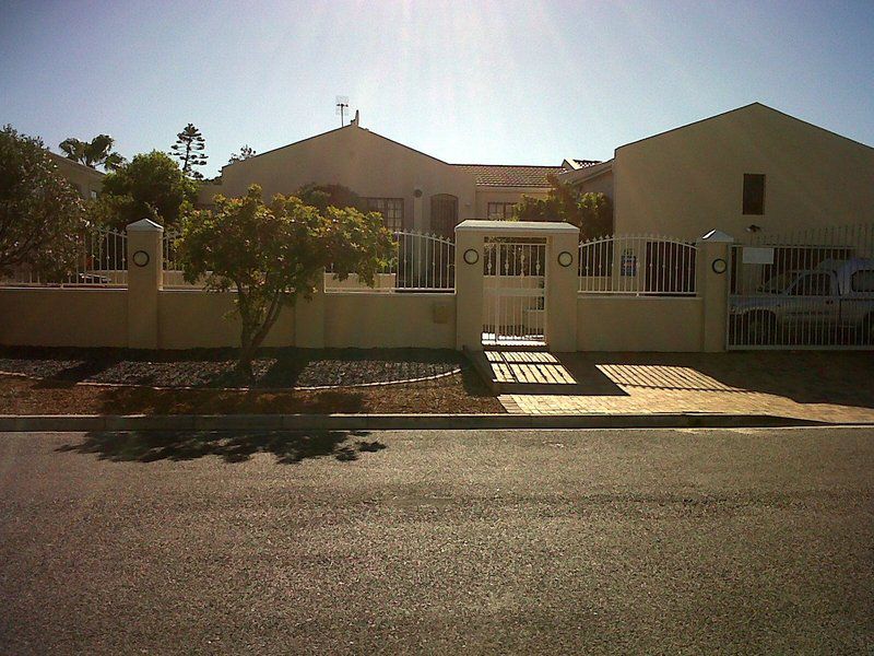 Tritonia Cottage Blouberg Cape Town Western Cape South Africa House, Building, Architecture, Palm Tree, Plant, Nature, Wood, Swimming Pool