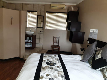 Tsessebe Guesthouse, Luxury Room Twin, Bedroom