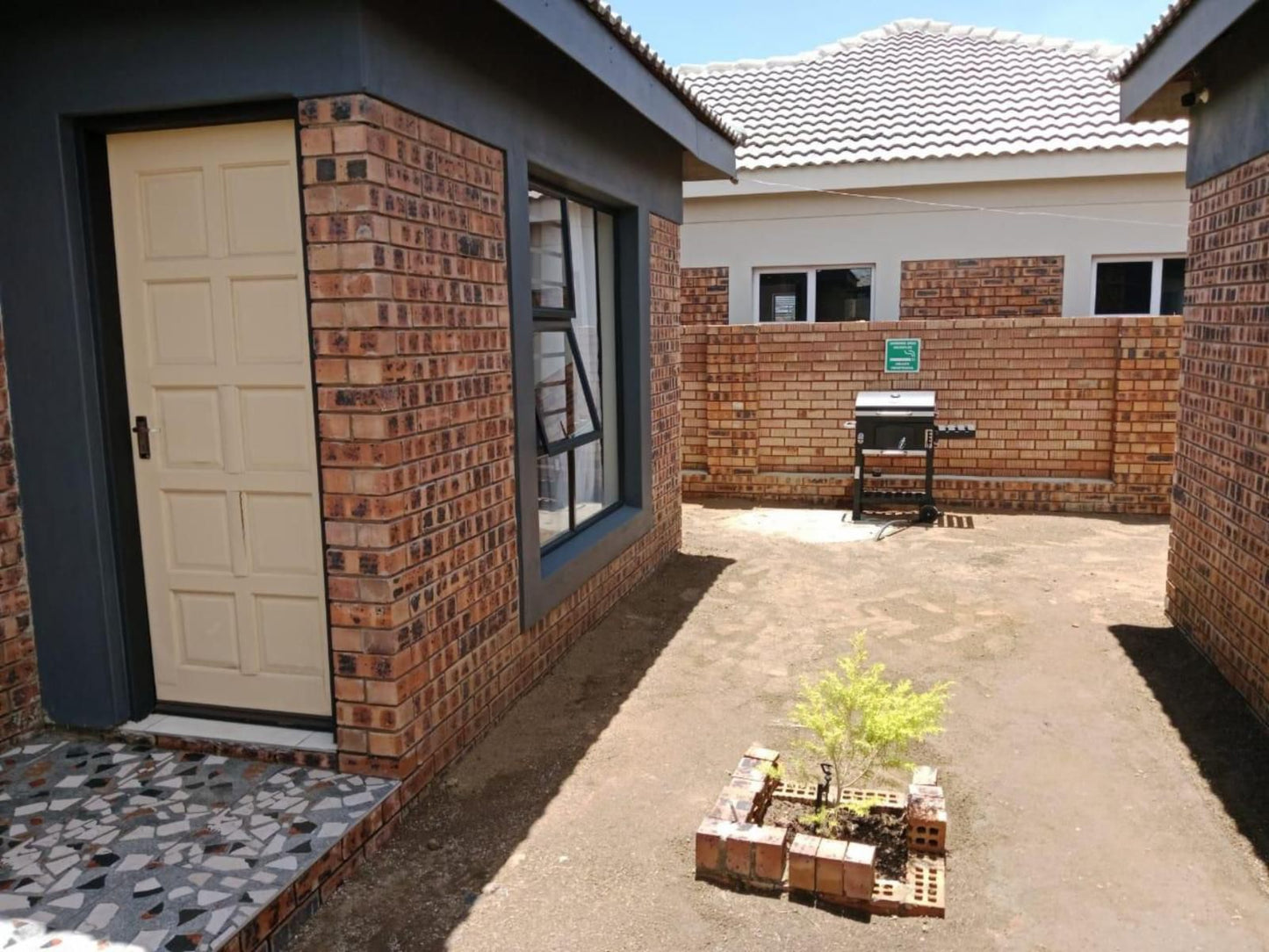 Tshepang Apartments Secunda, House, Building, Architecture, Brick Texture, Texture