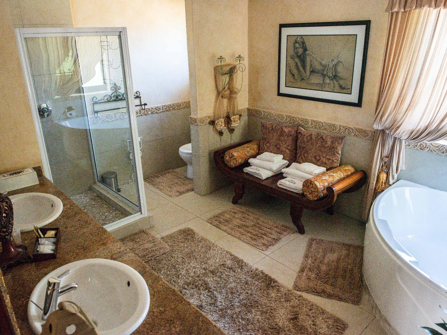 Executive Suite @ Tuscan Rose