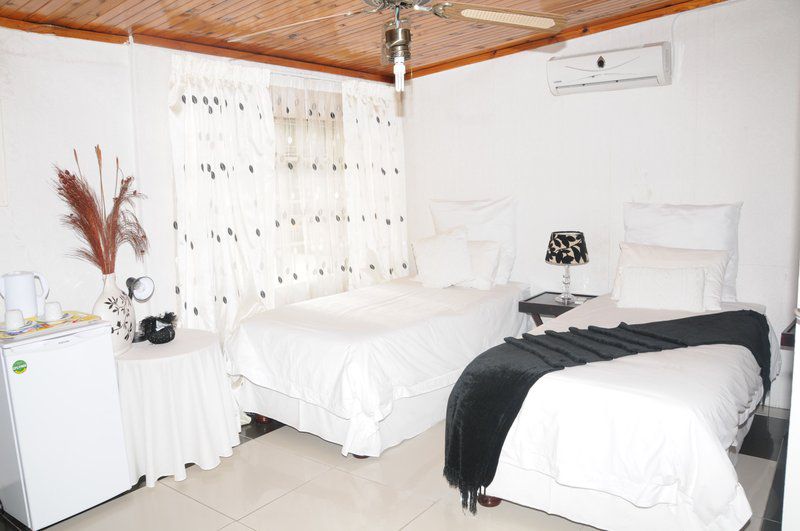 Tuskers Bed And Breakfast Ladysmith Kwazulu Natal Kwazulu Natal South Africa Bright, Bedroom