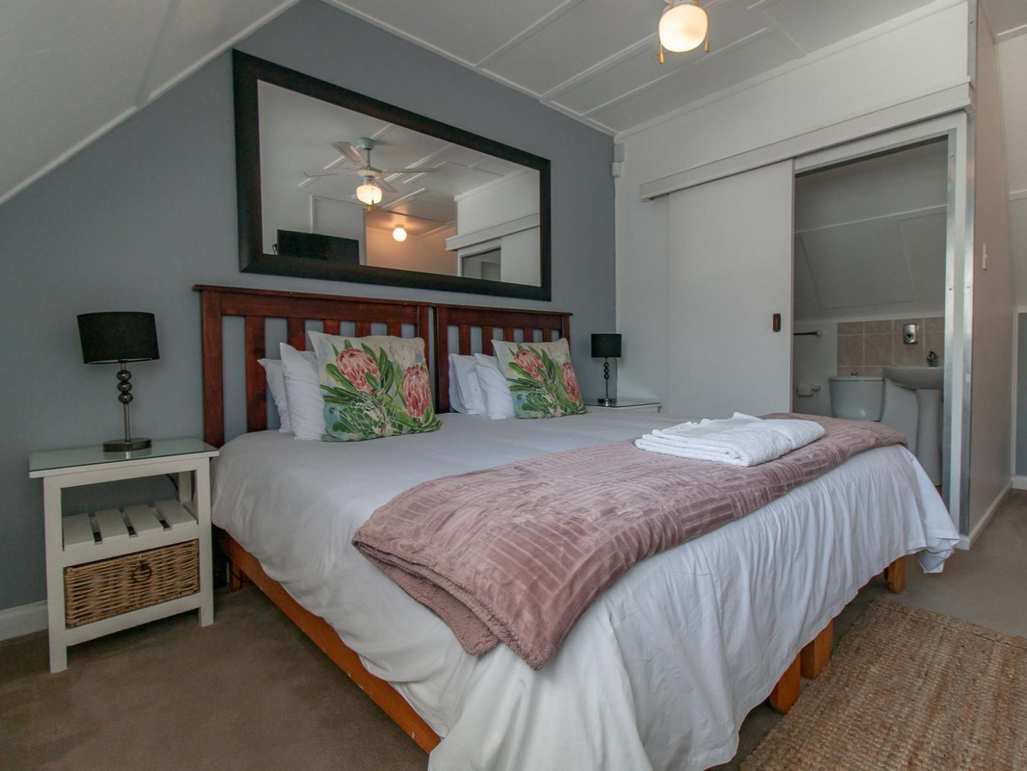 Twentyfour 17 Inn Hermanus Western Cape South Africa Bedroom