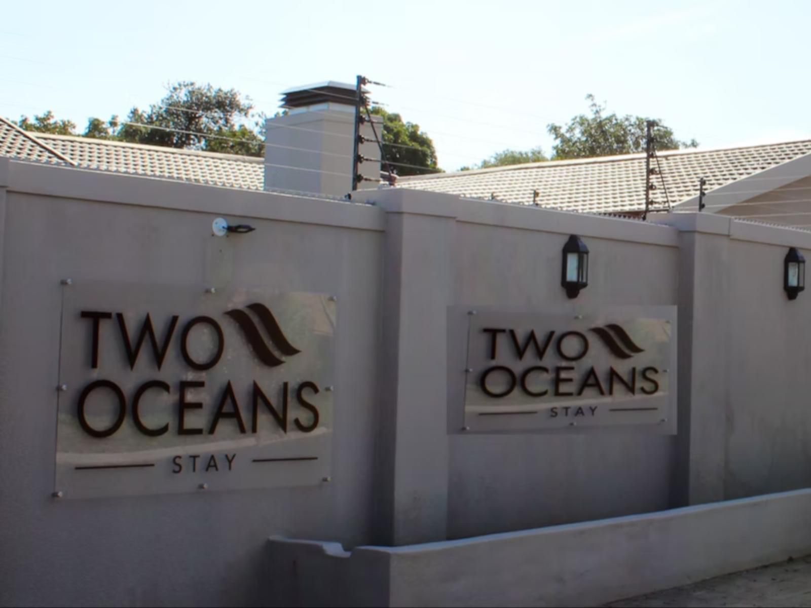 Two Oceans Stay, Sign, Text