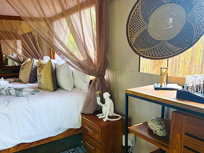 Impala Lily Honeymoon Tent @ Umkumbe Bush Lodge Luxury Tented Camp