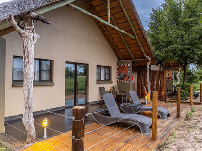 Buffalo Superior Suite @ Umkumbe Safari Lodge Riverside