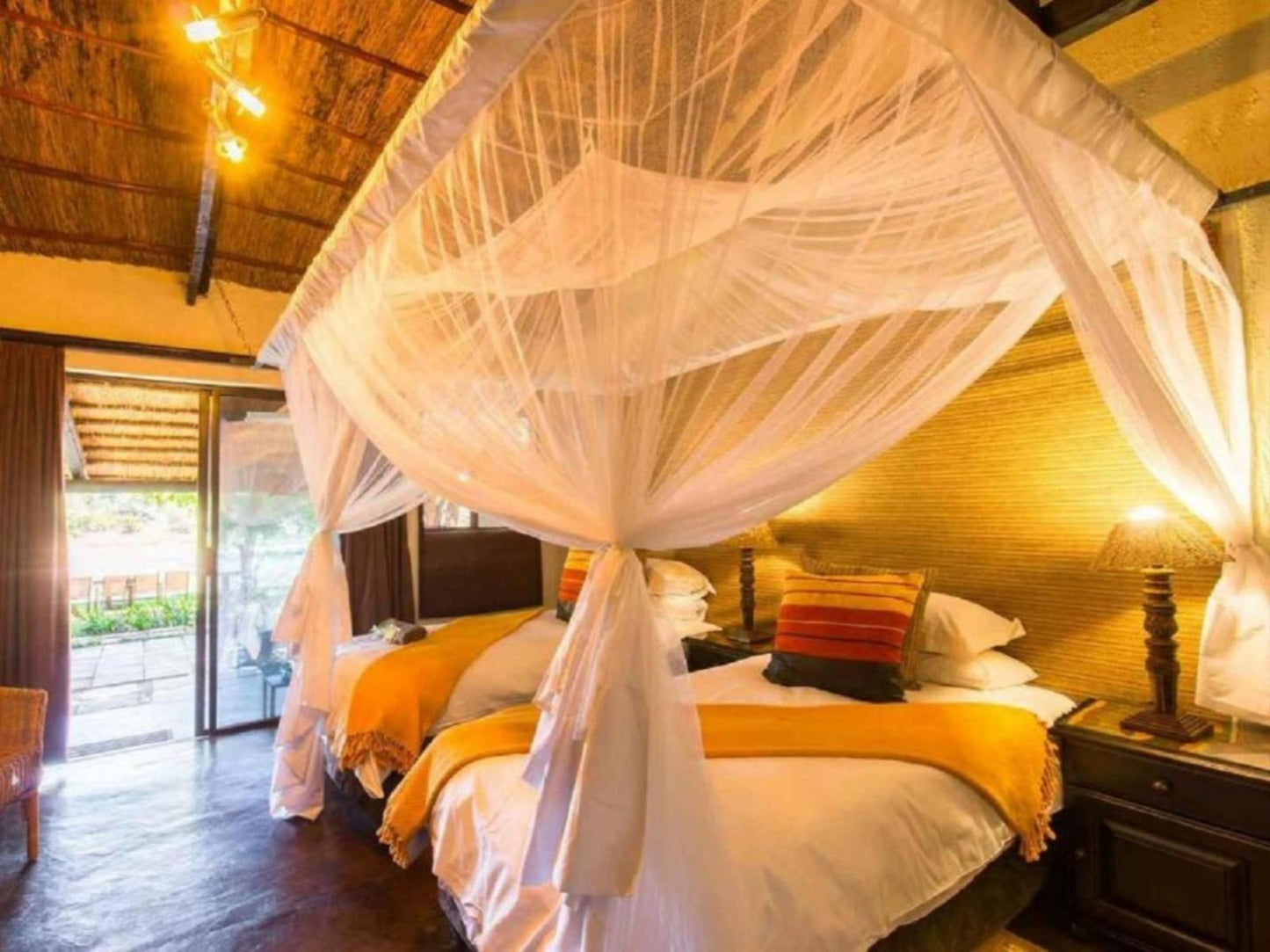 Standard Room 3 @ Umkumbe Safari Lodge Riverside
