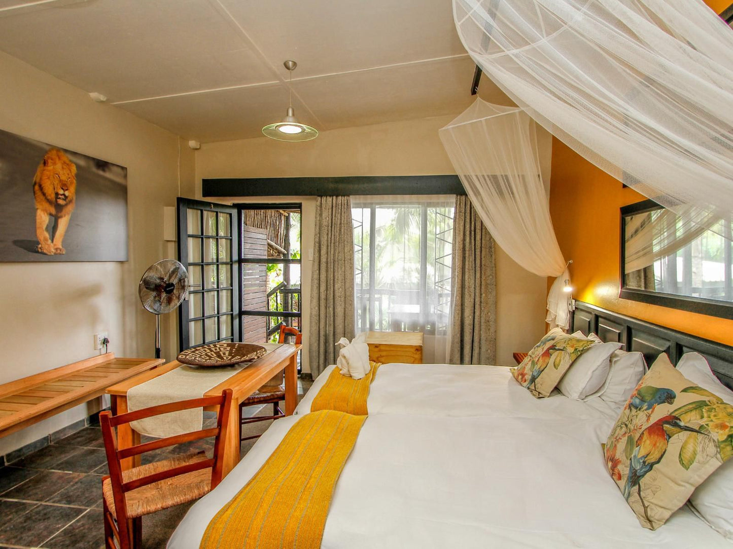 Umlilo Lodge, Small Room, Bedroom