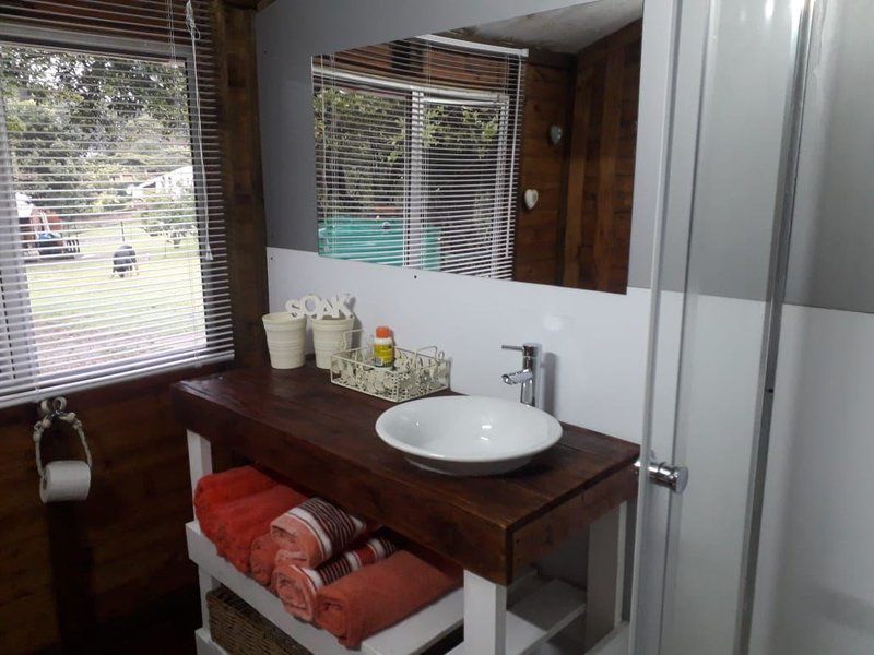 Umndeni Log Cabin Mtwalume Kwazulu Natal South Africa Bathroom