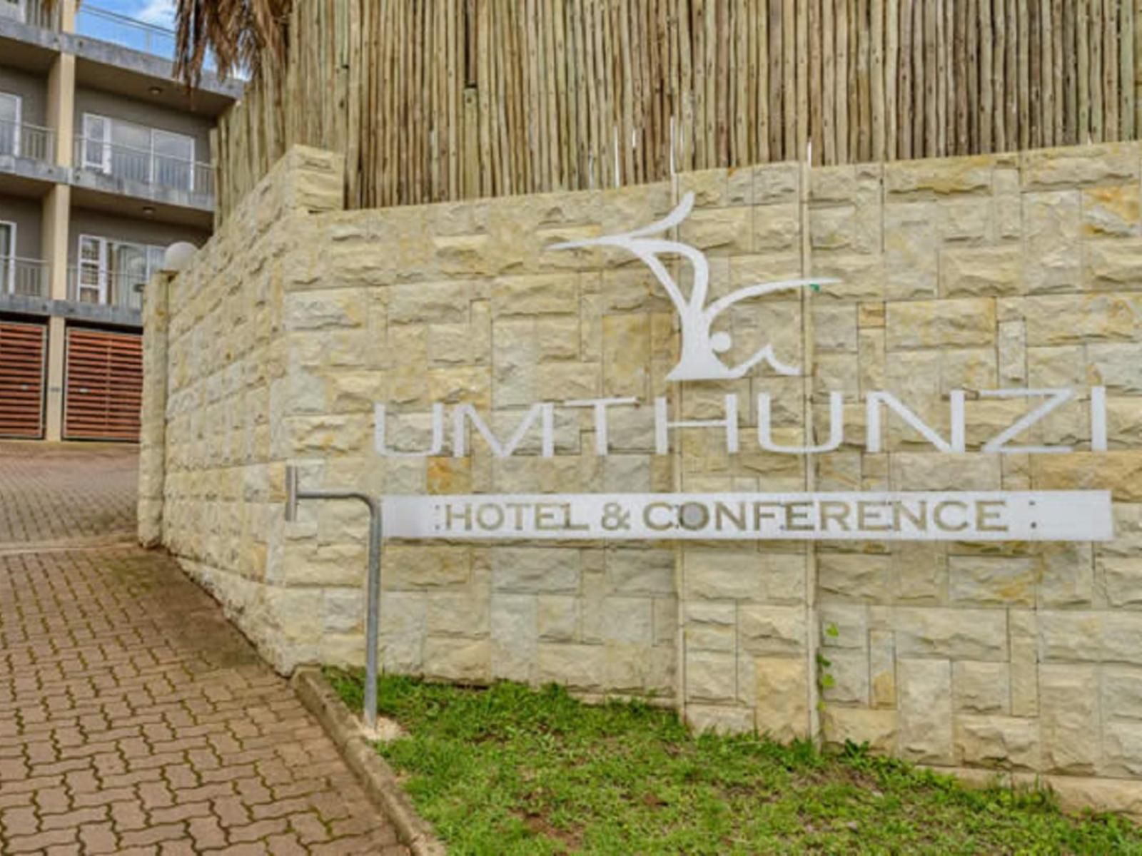 Umthunzi Hotel & Conference, Wall, Architecture