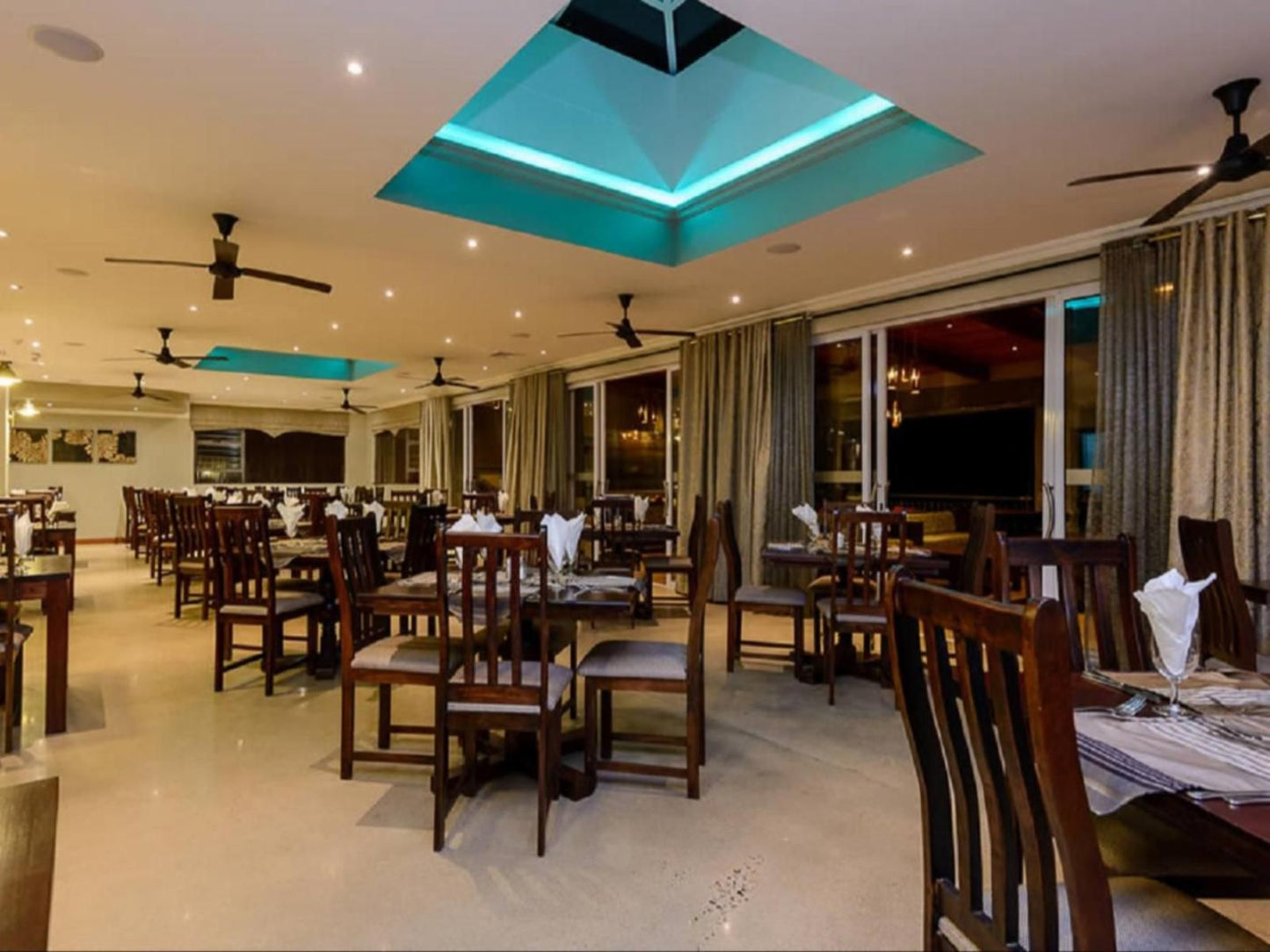 Umthunzi Hotel & Conference, Restaurant, Bar