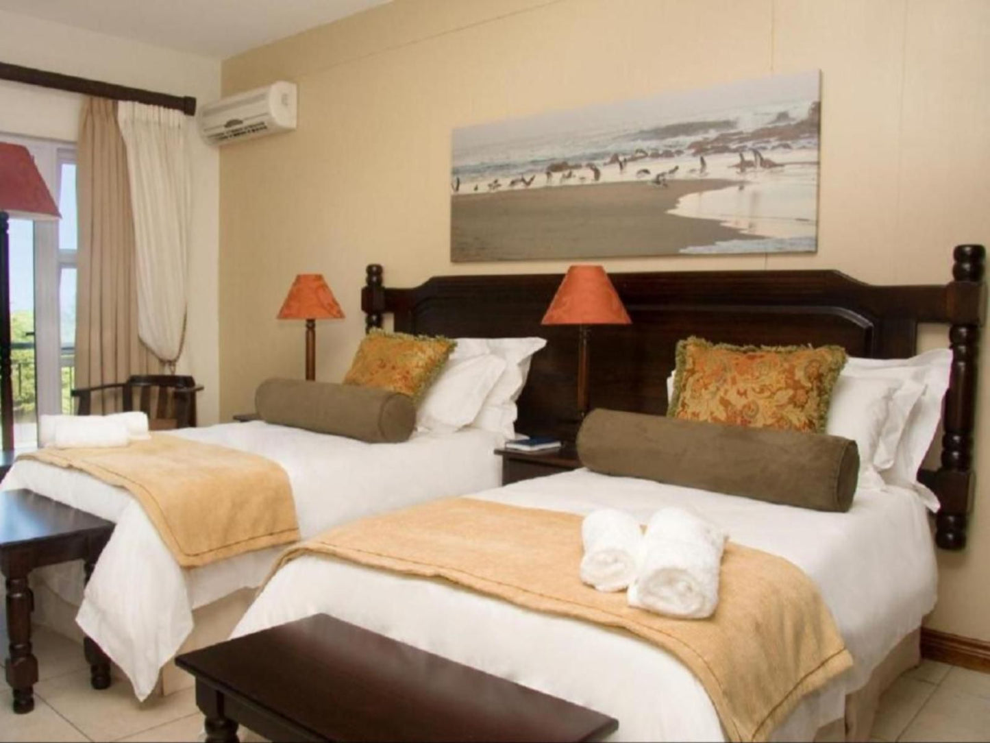 Umthunzi Hotel & Conference, Deluxe Rooms, Bedroom