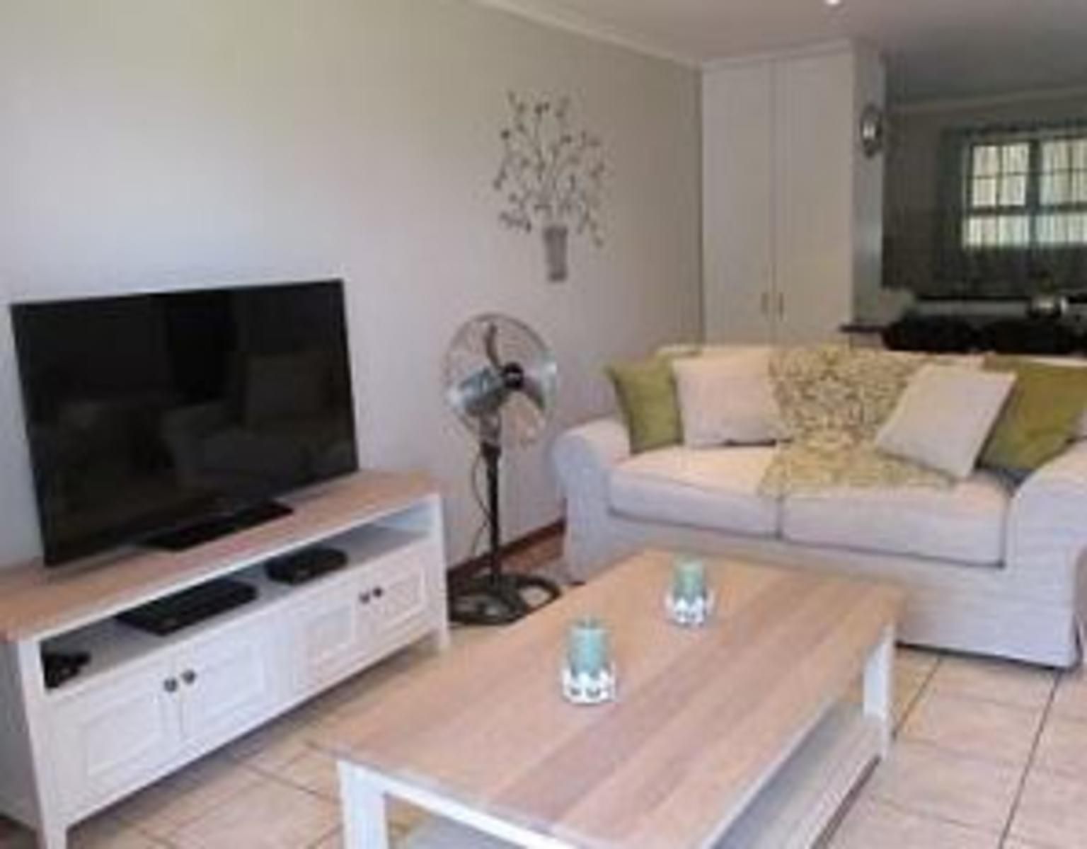 Unit 7 Elgin House Linkside Mossel Bay Mossel Bay Western Cape South Africa Living Room