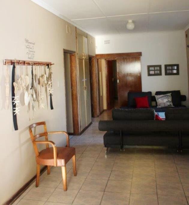 Uvongo Holiday House Craighall 2 South Coast Uvongo Beach Margate Kwazulu Natal South Africa Living Room