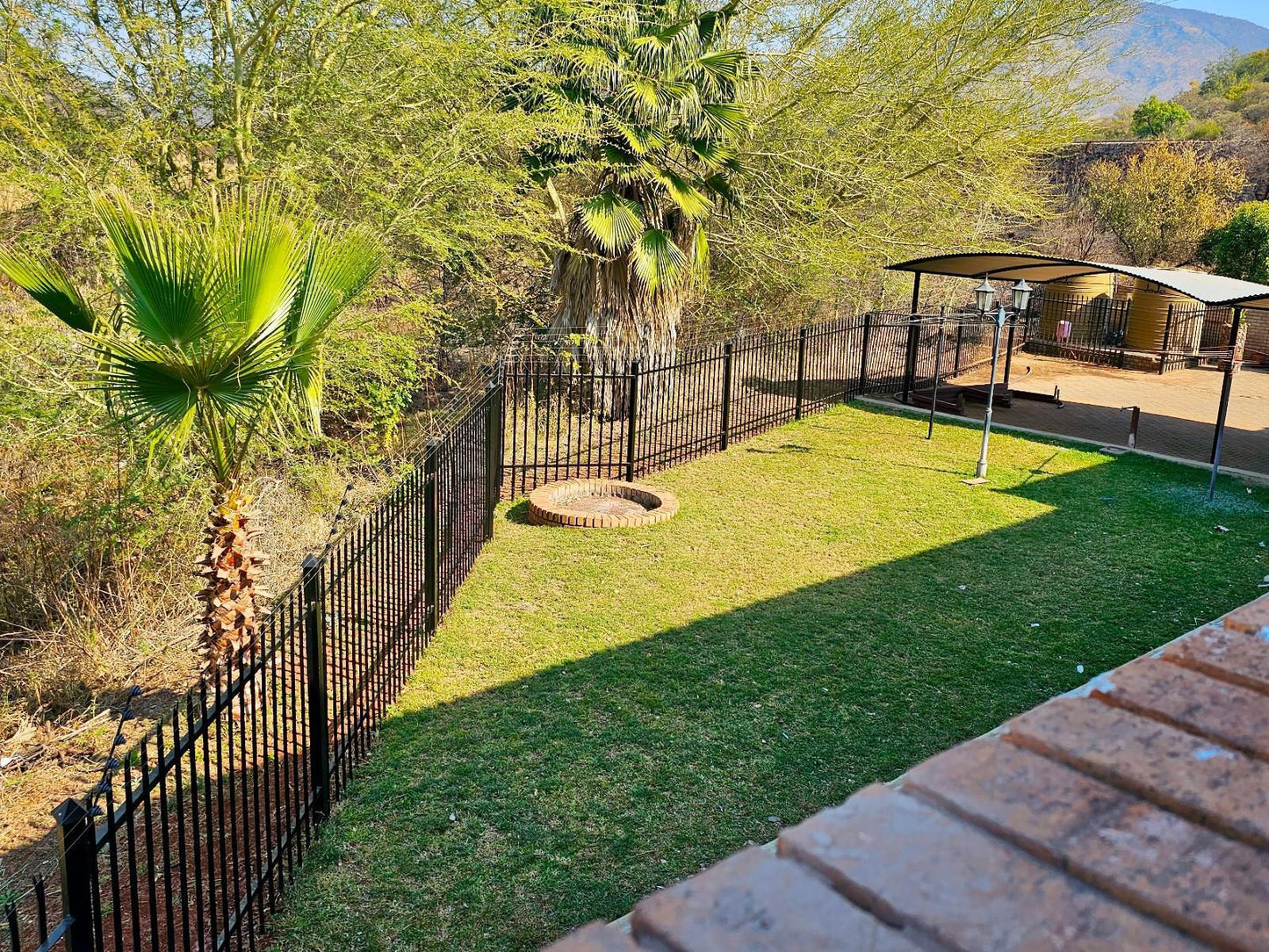 Valozone70 Guesthouse, Gate, Architecture, Plant, Nature, Garden