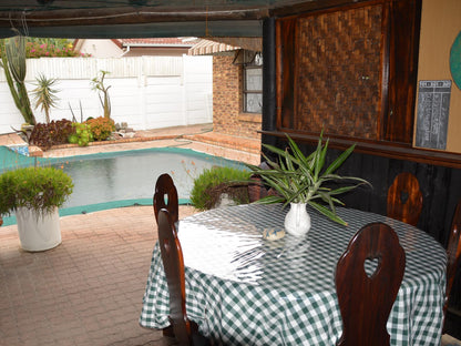 Bachelor Flat on suite Single or King @ Vergenoegd Guest House