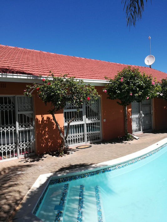 Vetra Amour Guesthouse Coffee Shop Carters Glen Kimberley Northern Cape South Africa House, Building, Architecture, Swimming Pool