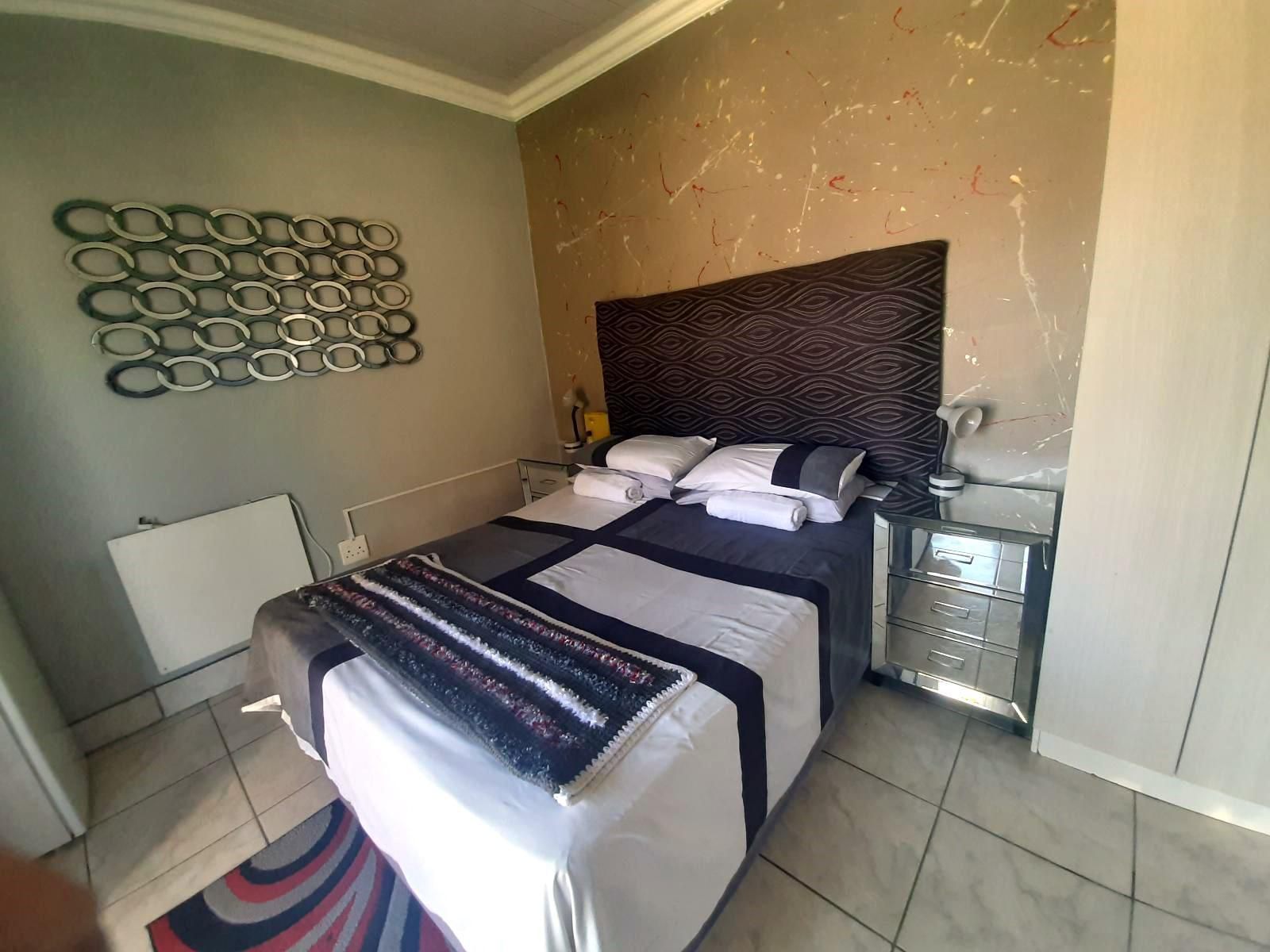 Vicky B Bed And Breakfast Mogwase Unit 4 Mogwase North West Province South Africa Bedroom