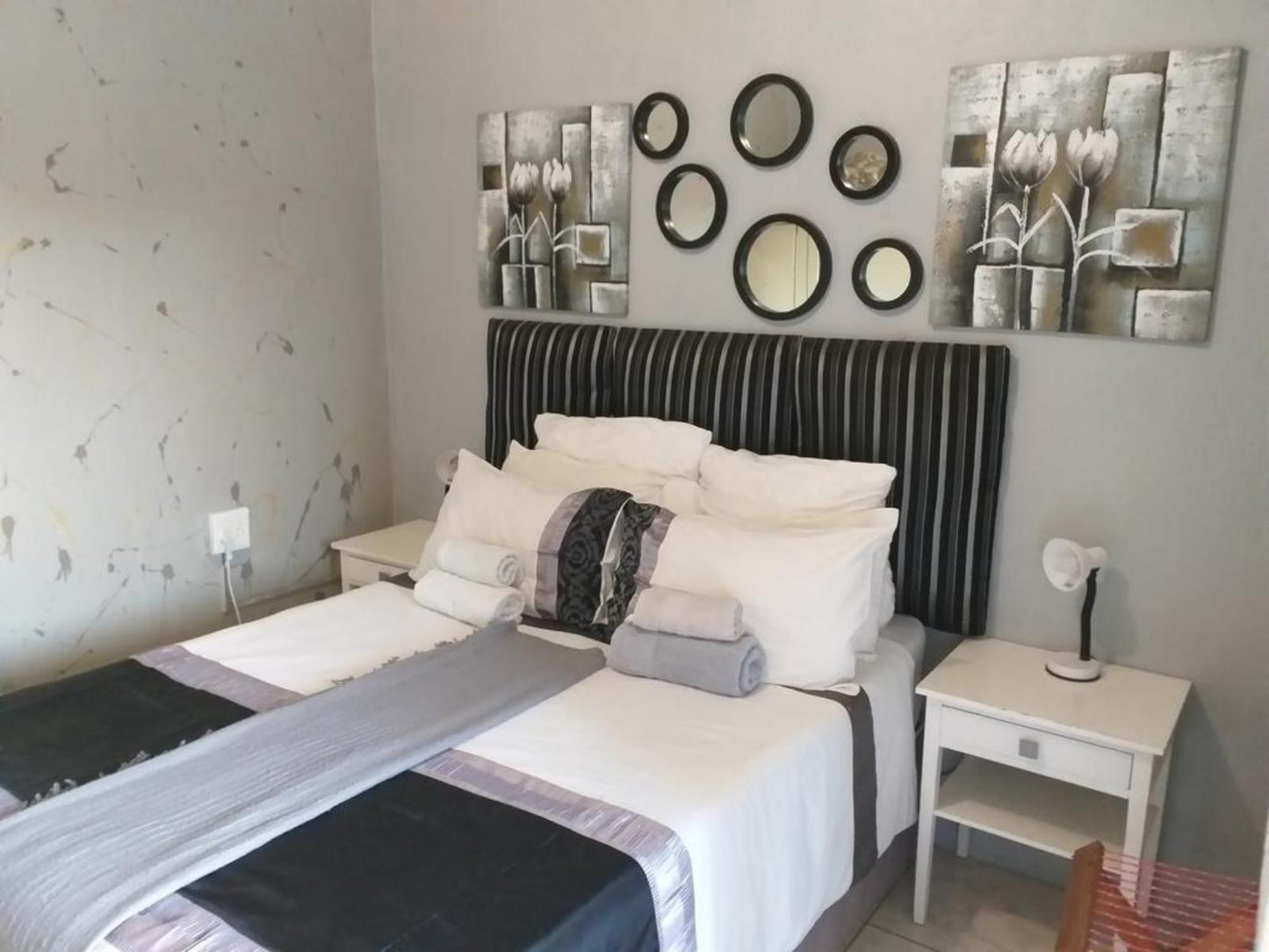 Standard Room With En-suite @ Vicky B Bed & Breakfast