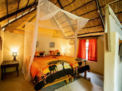 Victoria Falls Backpackers Lodge, Attic Dorm, Colorful, Bedroom