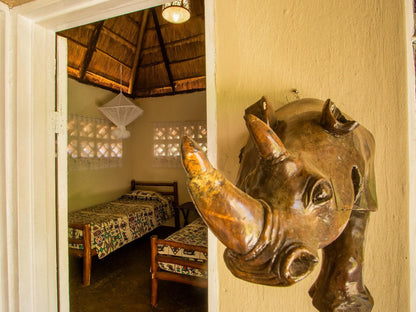 Victoria Falls Backpackers Lodge, Safari Tent Twin beds(separate bathroom), Sepia Tones