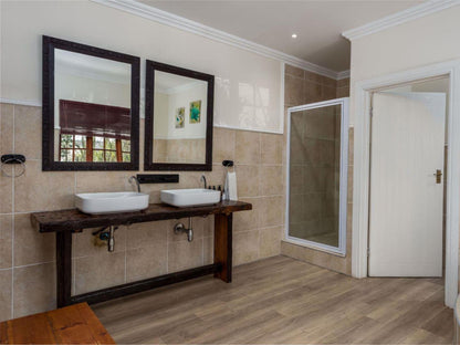 16 Luxury Honeymoon Suite @ Victoria & Alfred Guest House