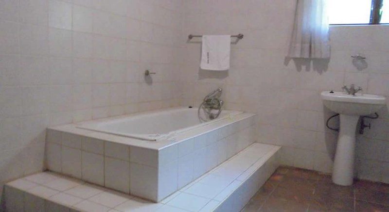 Victory Lodge Witbank Emalahleni Mpumalanga South Africa Unsaturated, Bathroom, Swimming Pool