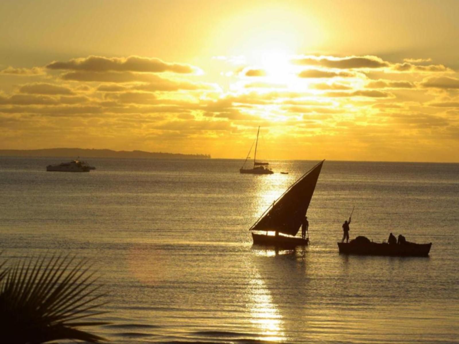 Vila Do Paraiso, Sepia Tones, Boat, Vehicle, Beach, Nature, Sand, Sunset, Sky