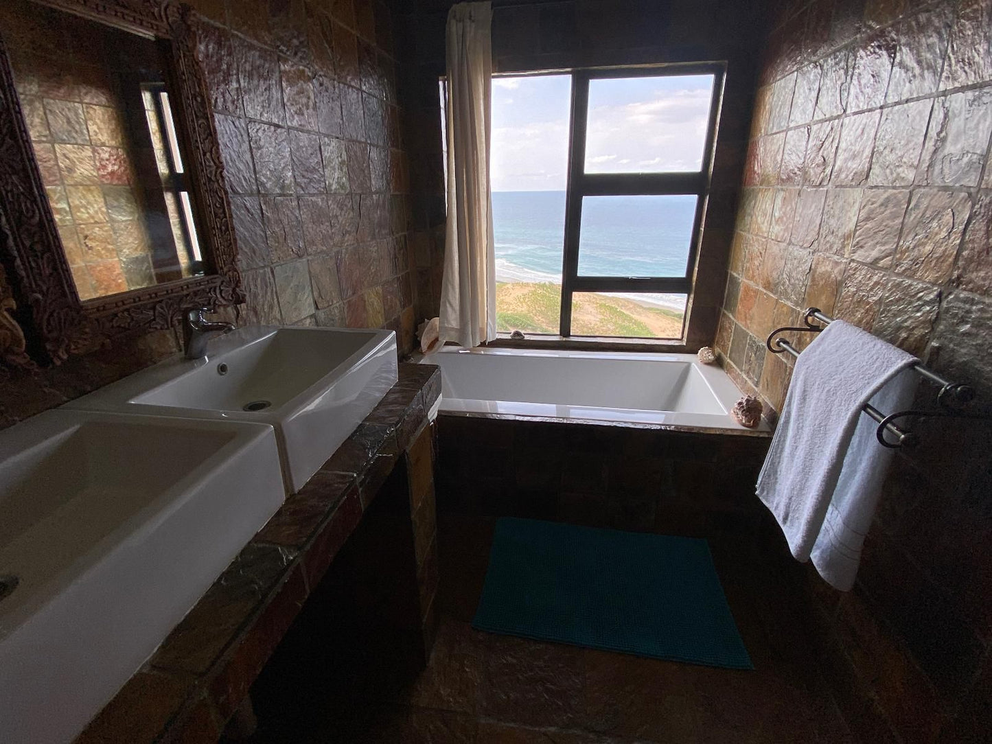 Villa Castellos, Villa Niël, Window, Architecture, Bathroom