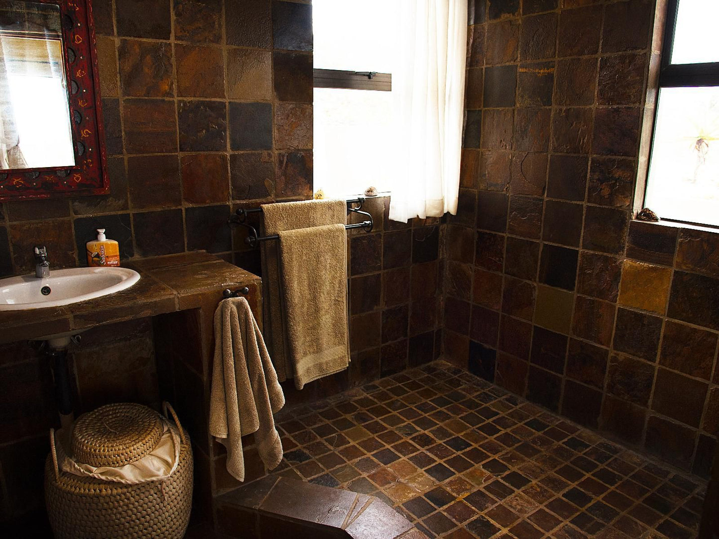 Villa Castellos, Villa Niël, Bathroom