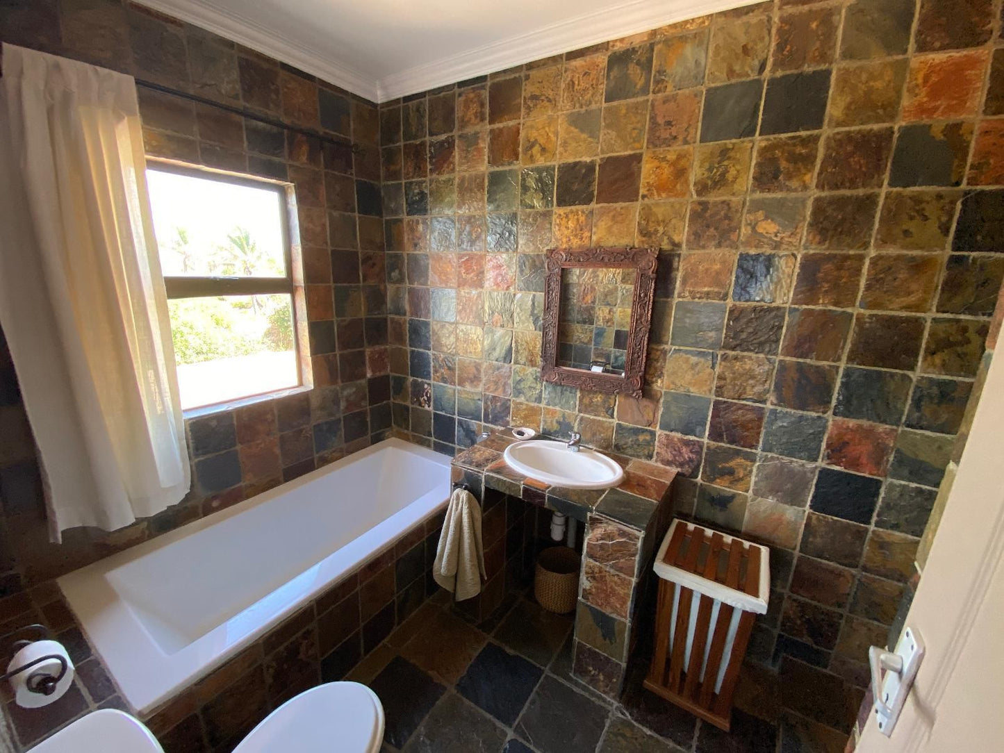 Villa Castellos, Villa Geraldo, Mosaic, Art, Bathroom, Brick Texture, Texture