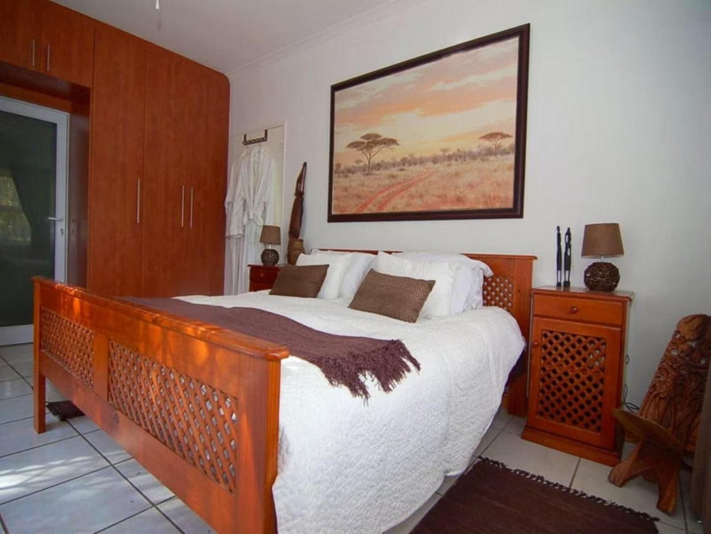 Villa Helderberg, The Cottage - Private entrance - Two Bed, Bedroom