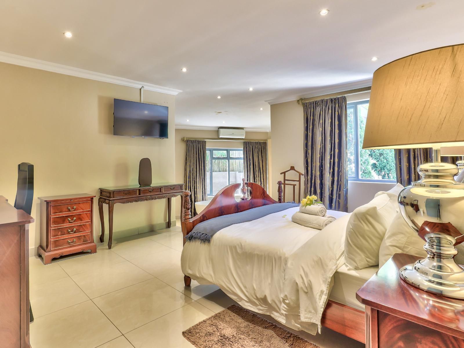 Villa Jesdene, Luxury Queen Room, Bedroom