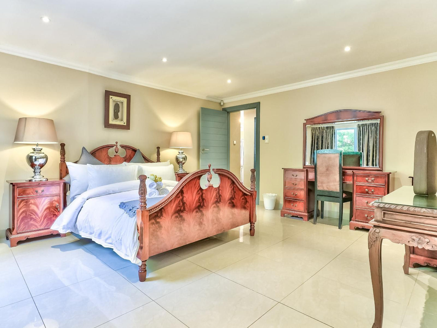 Villa Jesdene, Luxury Queen Room, Bedroom