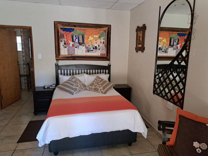 Villa Lin-Zane Guesthouse, Room with garden view-Double & 2 single, Bedroom