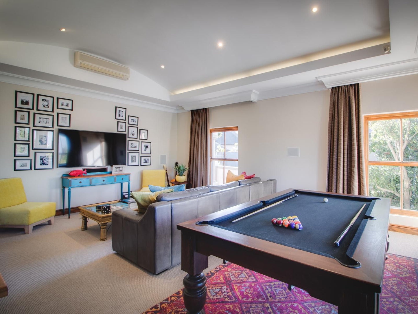 Villa Lusha, Billiards, Sport, Living Room