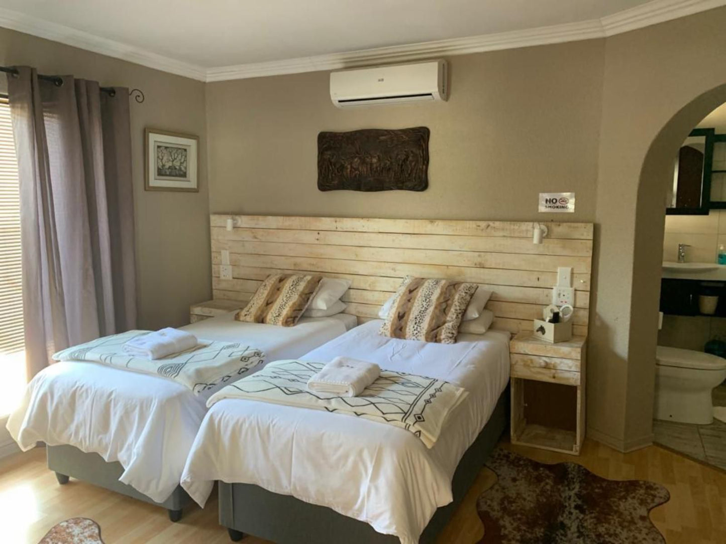 Villa Mariss Guesthouse, Snazzy Double Room, Bedroom