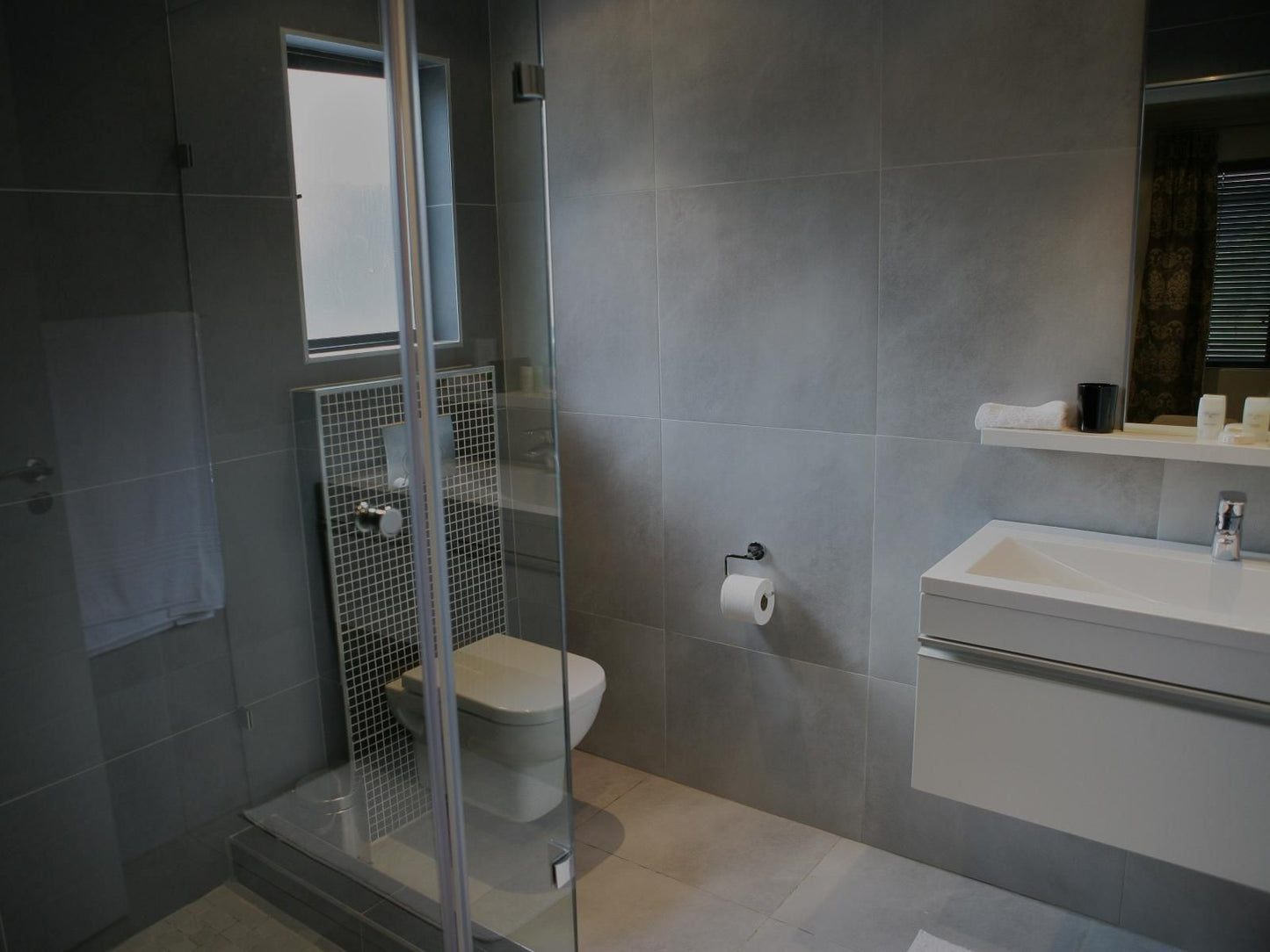 Villa Moyal, Executive Hotel Room 1, Bathroom