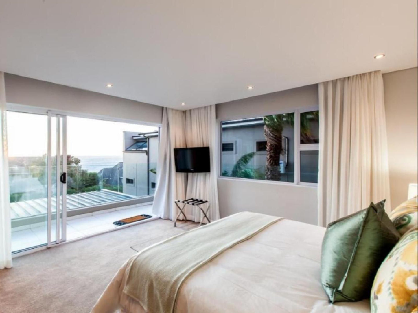 Villa On 1St Crescent Camps Bay Cape Town Western Cape South Africa Bedroom