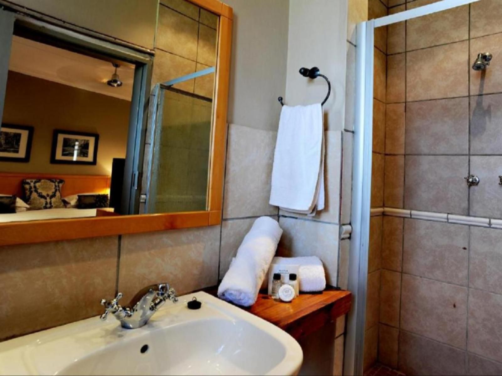 Villa Paradiso Country Manor, Twin Bedroom (Double Economy Rooms), Bathroom