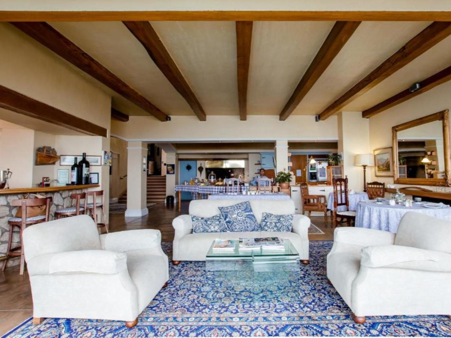 Villa Pescatori, Living Room