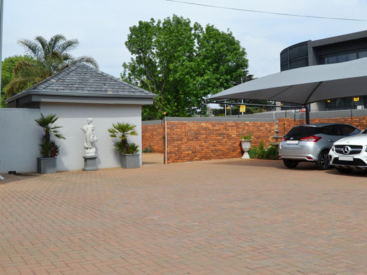 Villa Portia, Car, Vehicle, House, Building, Architecture, Palm Tree, Plant, Nature, Wood