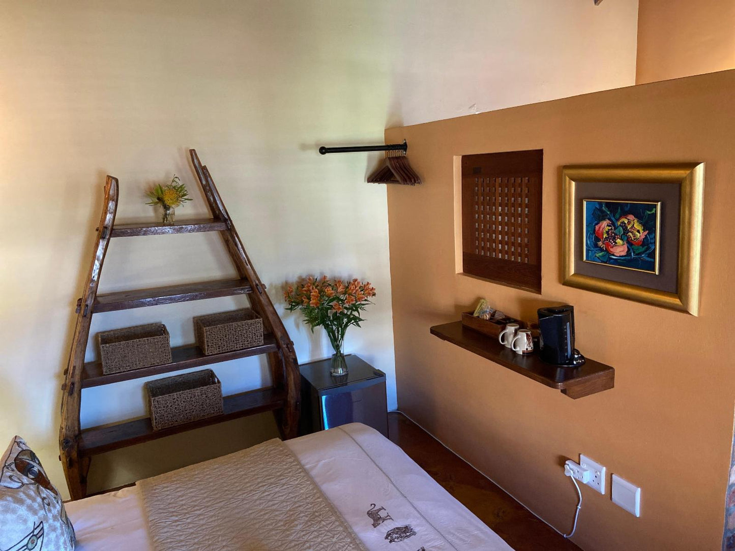 Moto Luxury Room @ Villachad Guest House