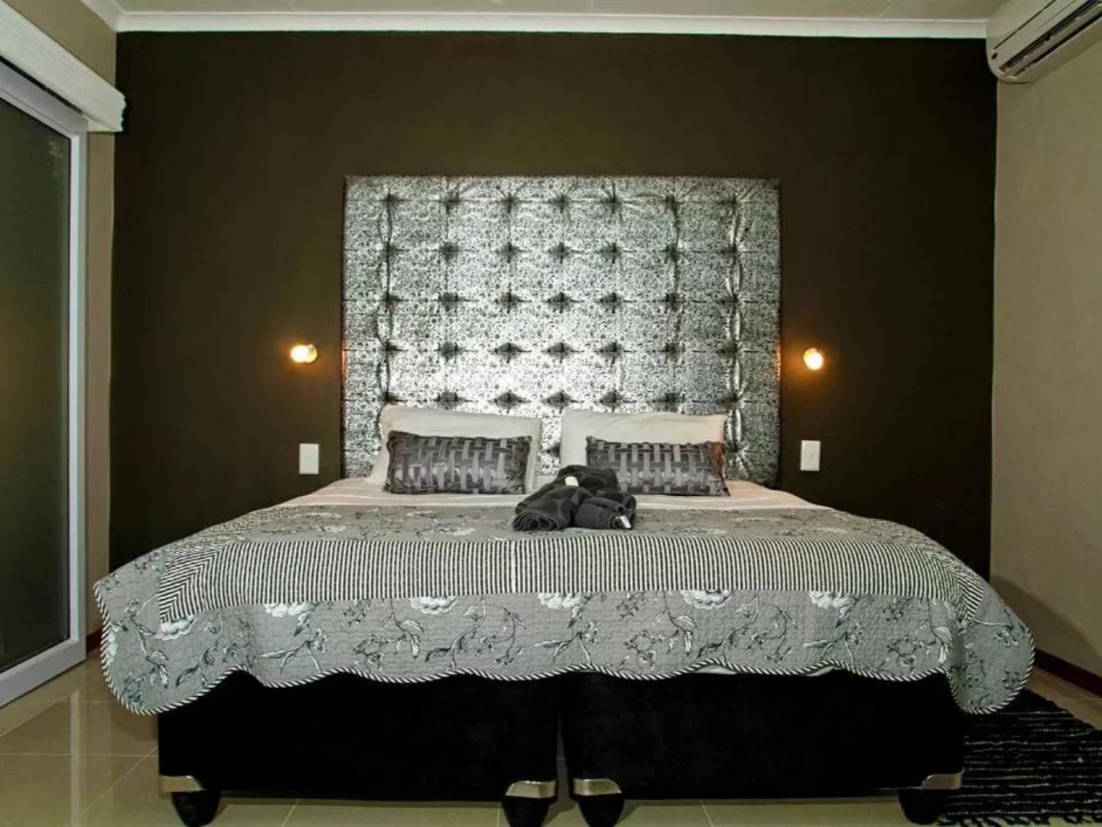 Village Boutique Hotel, Luxury 3 Bed Room, Bedroom