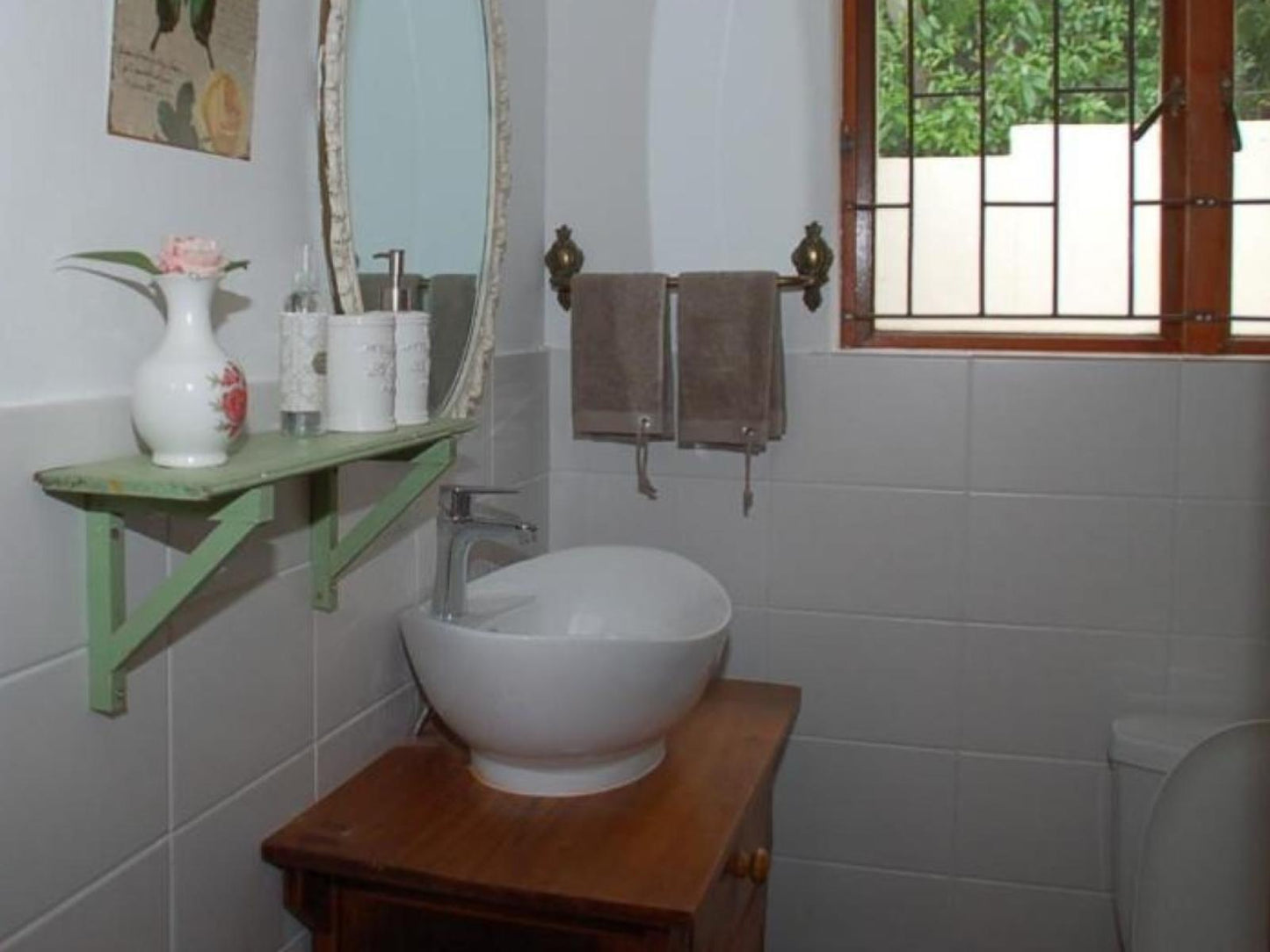 The Cottage - Private entrance - Two Bed @ Villa Helderberg Guest House