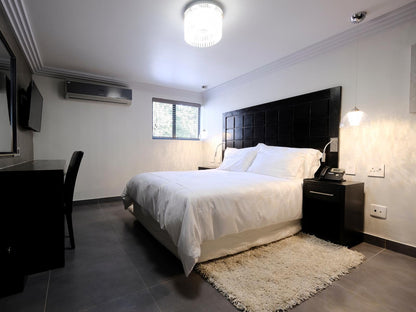 Standard Hotel Room 2 @ Villa Moyal Executive Apartment And Suites